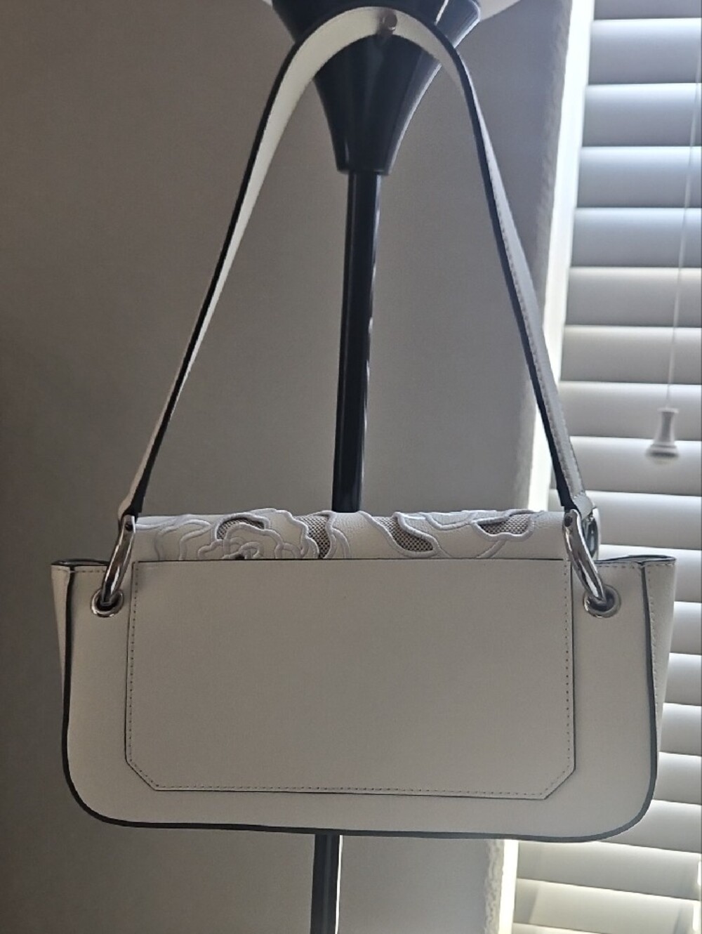 Karl Lagerfeld White Floral Cutout Shoulder Bag - Picture 4 of 6